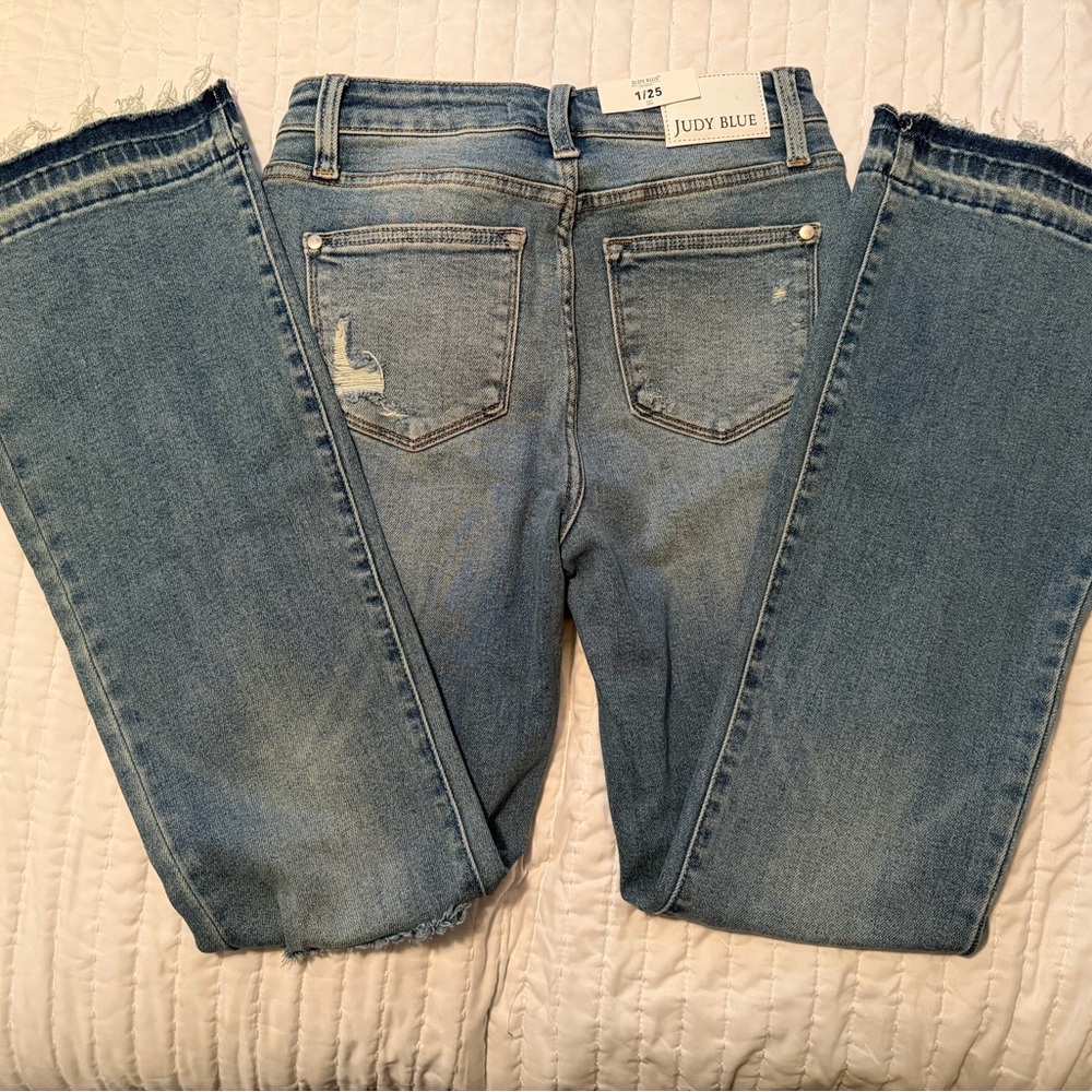 Judy Blue Mid Rise Medium
Wash Distressed Released Hem Bootcut - Picture 10 of 16